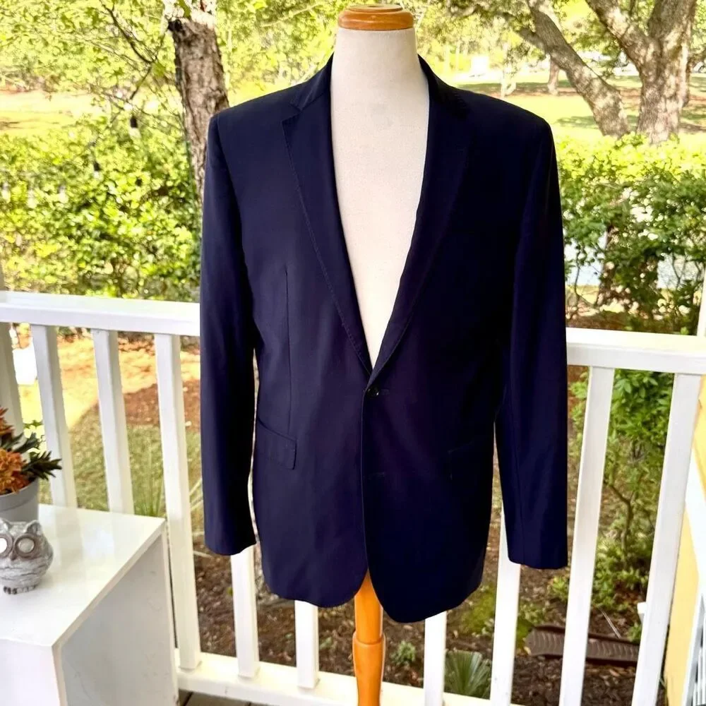 Brooks Brothers Explorer Milano Fit Navy Blue 2 Button Blazer. Size 42 Long.